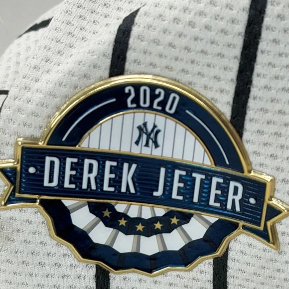 New Era 9Fifty NY Yankees Derek Jeter 2020 White and Navy Pinstripe SnapBack - Picture 9 of 12